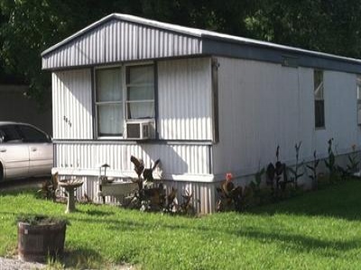 Illinois,United States,Mobile Home Community,1033