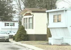 Michigan,United States,Mobile Home Community,1042