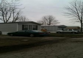 Illinois,United States,Mobile Home Community,1045