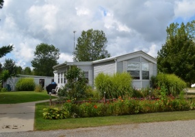 Southwest, Michigan, United States, ,Mobile Home Community,Sold,1077